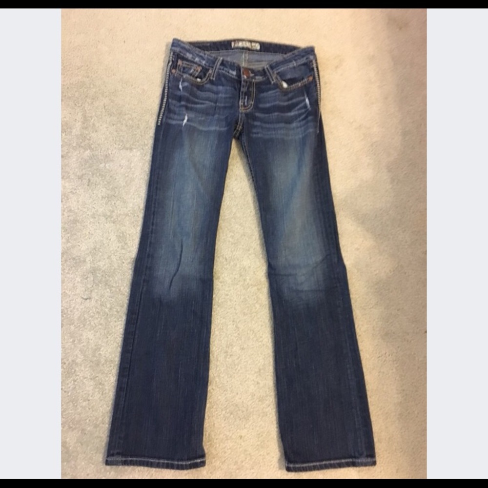 Buckle jeans size 27!!! In great condition!